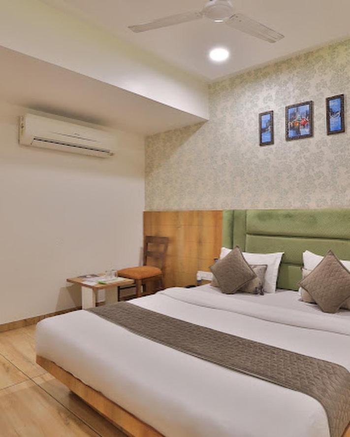Hotel New German Ahmadabad Zewnętrze zdjęcie